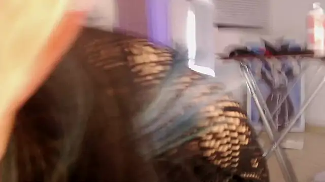 Snapshot of rihonna_hs8 chatting on October 21, 2025, 1:01 pm rihonna hs8 online show from October 21, 2025, 1:01 pm