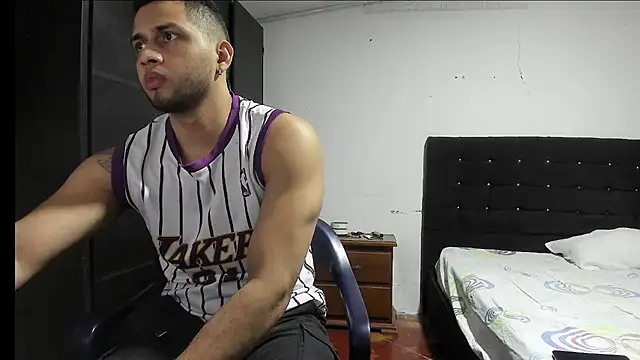 Ryan xc1 online show from November 26, 2025, 2:01 am