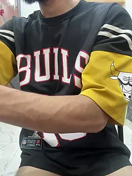 coupleyug online show from April 1, 2026, 1:41 pm