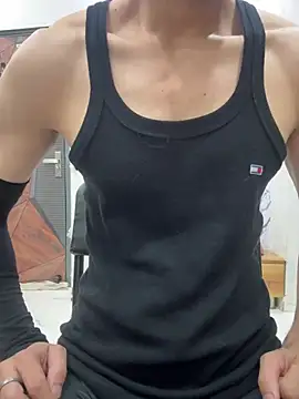 coupleyug online show from April 20, 2026, 2:53 pm