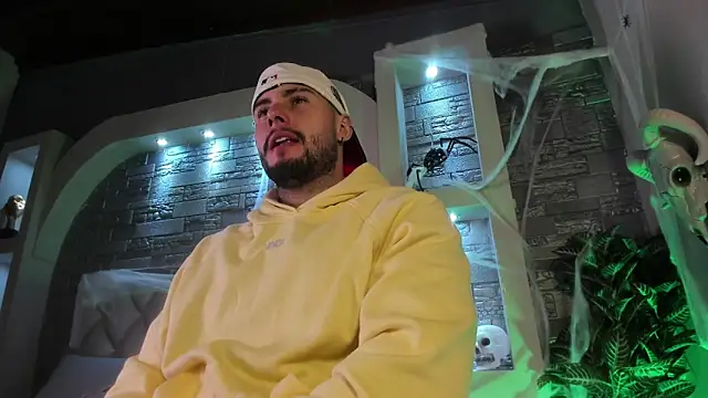 dominic de luca online show from October 24, 2025, 1:46 am