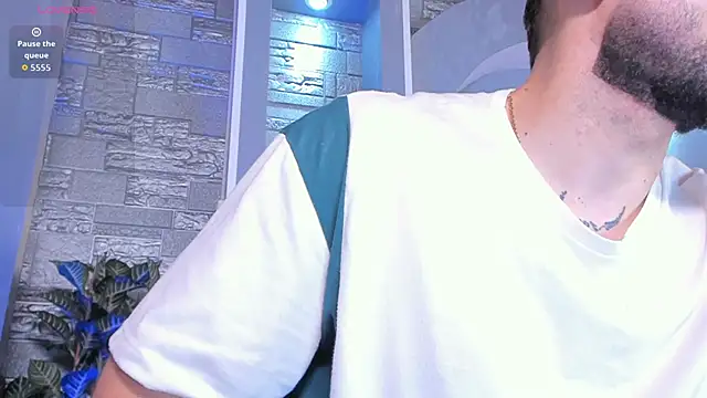 dominic de luca online show from May 9, 2026, 4:39 am