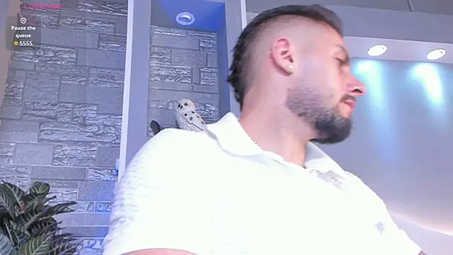 dominic de luca online show from May 18, 2026, 4:29 am