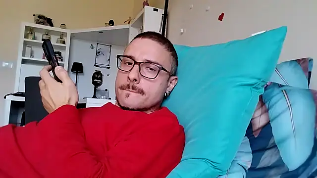 Snapshot of ilovechub112 chatting on October 18, 2025, 1:45 pm ilovechub112 online show from October 18, 2025, 1:45 pm