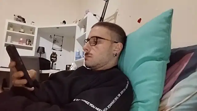 Snapshot of ilovechub112 chatting on October 23, 2025, 5:01 pm ilovechub112 online show from October 23, 2025, 5:01 pm