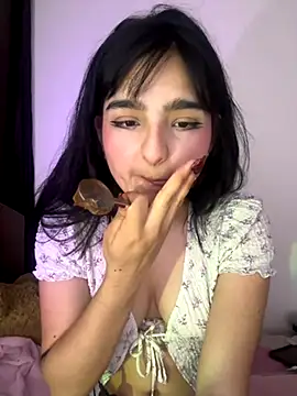 Clementyne30 online show from November 6, 2025, 10:10 pm