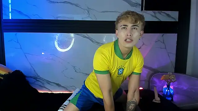 Snapshot of Saimonvela chatting on September 28, 2025, 5:46 am Saimonvela online show from September 28, 2025, 5:46 am