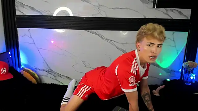 Snapshot of Saimonvela chatting on October 17, 2025, 12:58 am Saimonvela online show from October 17, 2025, 12:58 am