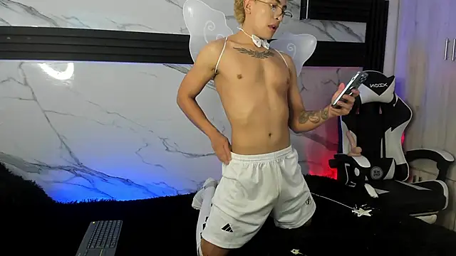 Snapshot of Saimonvela chatting on October 29, 2025, 12:13 am Saimonvela online show from October 29, 2025, 12:13 am