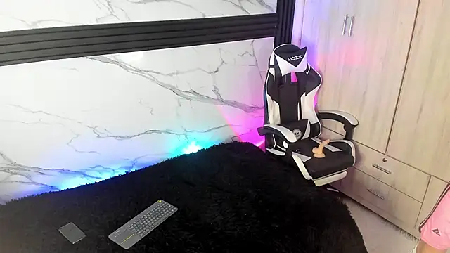 Snapshot of Saimonvela chatting on October 30, 2025, 12:06 pm Saimonvela online show from October 30, 2025, 12:06 pm