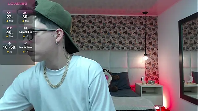 SpencerMontgomery online show from September 16, 2025, 7:04 pm