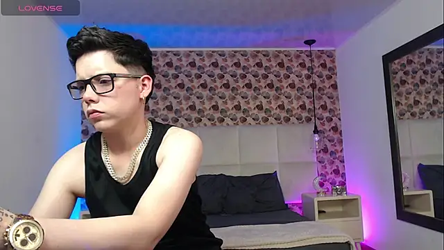 SpencerMontgomery online show from September 26, 2025, 7:51 pm