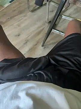 Snapshot of Trhge253 chatting on February 24, 2026, 7:39 am Trhge253 online show from February 24, 2026, 7:39 am