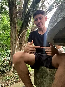 elfernh online show from October 8, 2025, 11:08 am