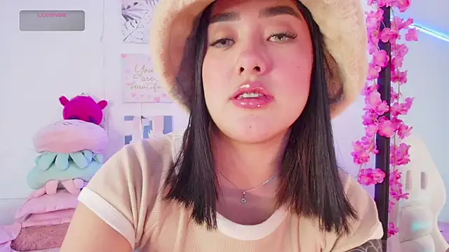 Snapshot of justonecute chatting on September 15, 2025, 11:49 pm justonecute online show from September 15, 2025, 11:49 pm