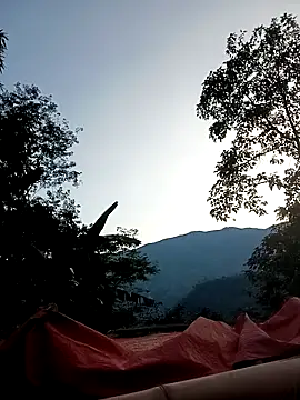 CoMay003 online show from September 20, 2025, 10:38 am