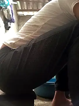 CoMay003 online show from October 16, 2025, 5:41 am