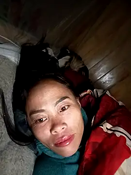 CoMay003 online show from November 30, 2025, 8:46 pm