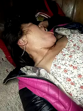 CoMay003 online show from January 6, 2026, 9:39 pm