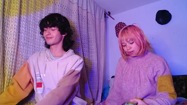 MixiPeach online show from July 16, 2026, 4:51 am
