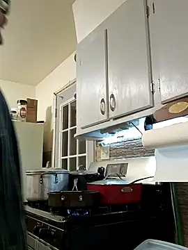 dicinyou80 online show from March 29, 2026, 4:23 am