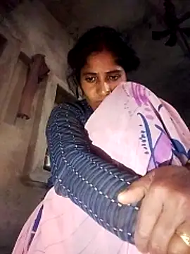 MISS-KAYA online show from February 3, 2026, 7:02 am