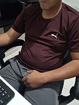 Carloskasado online show from October 10, 2025, 9:47 pm