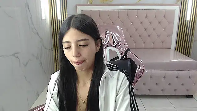 Snapshot of alehp_rose_s chatting on April 8, 2026, 12:49 pm alehp rose s online show from April 8, 2026, 12:49 pm