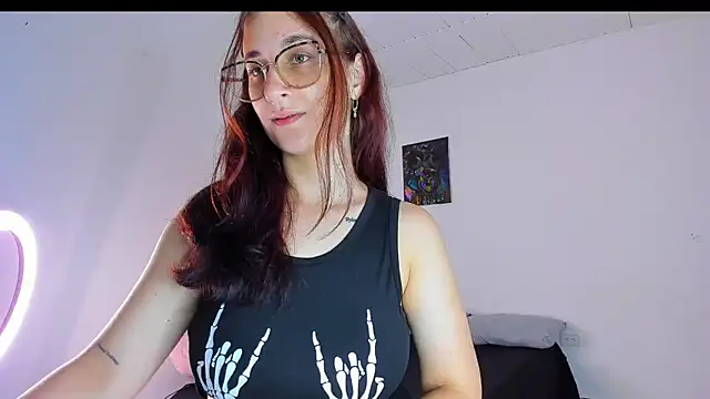 Laura Ivy online show from June 9, 2026, 2:39 pm