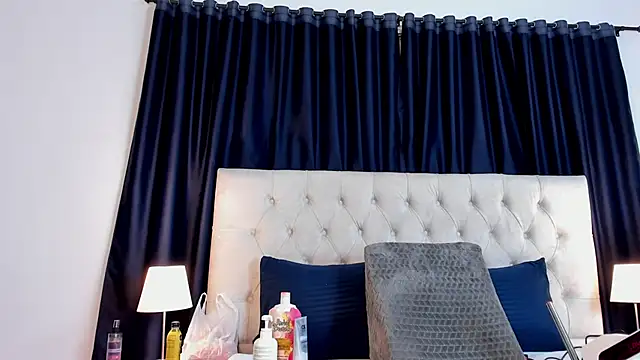 cristhi esterling online show from October 23, 2025, 12:37 pm