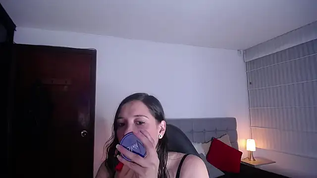 Agatha bellucci  online show from October 31, 2025, 4:19 pm