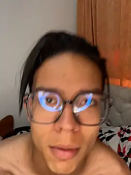 diegoand0911 online show from April 18, 2026, 5:06 pm