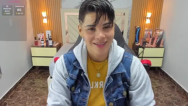 KAROLLJONES1 online show from September 30, 2025, 2:38 am