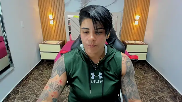 KAROLLJONES1 online show from April 25, 2026, 12:30 pm
