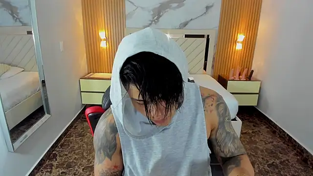 KAROLLJONES1 online show from July 1, 2026, 7:46 pm