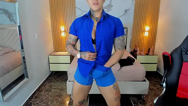 KAROLLJONES1 online show from July 4, 2026, 12:33 pm