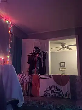 goddessmissmia online show from February 3, 2026, 6:40 am