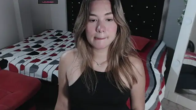 Snapshot of Angel_Megan chatting on October 14, 2025, 2:40 pm Angel Megan online show from October 14, 2025, 2:40 pm