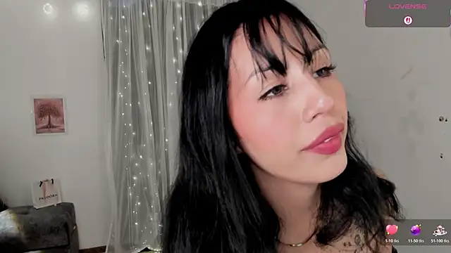 Miss Charlottet online show from November 20, 2025, 8:08 pm