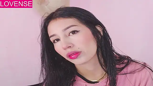 Miss Charlottet online show from May 5, 2026, 2:14 pm