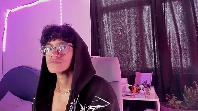 Khada  Jhin4 online show from October 13, 2025, 5:46 pm