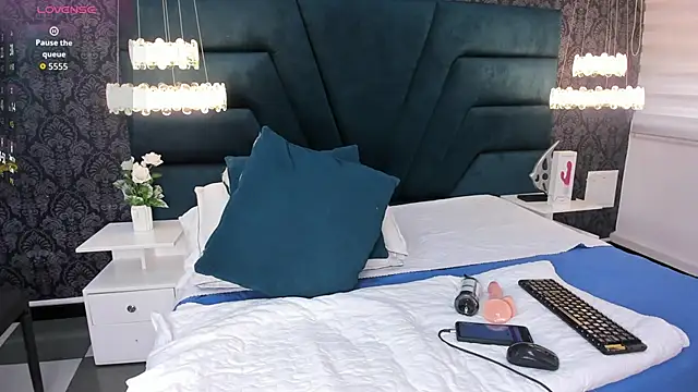 Snapshot of lexiluxuri chatting on September 30, 2025, 6:57 pm lexiluxuri online show from September 30, 2025, 6:57 pm