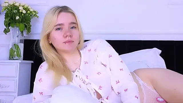 ANNABELLE LU online show from October 10, 2025, 2:21 am