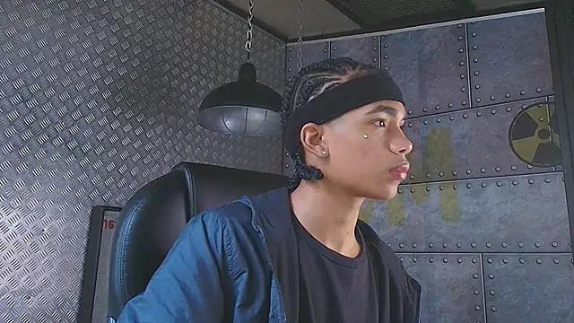 AlanCutee online show from October 5, 2025, 12:03 pm