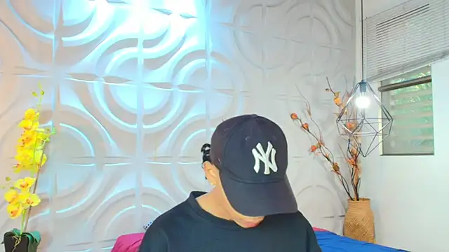 AlanCutee online show from June 11, 2026, 12:03 pm