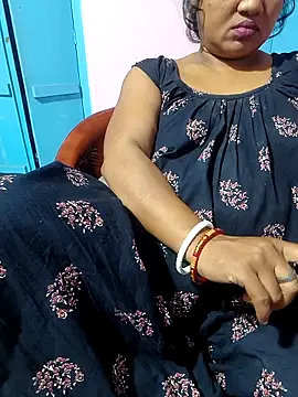 Cute-Swewty online show from October 10, 2025, 1:32 pm