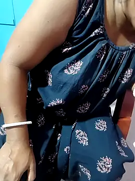 Cute-Swewty online show from October 16, 2025, 2:07 pm