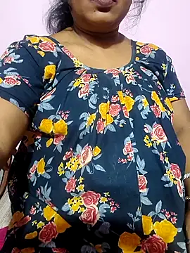 Cute-Swewty online show from November 17, 2025, 1:50 pm