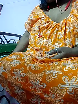 Cute-Swewty online show from January 17, 2026, 1:21 am