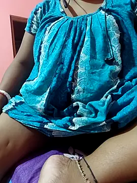 Cute-Swewty online show from May 8, 2026, 3:39 pm